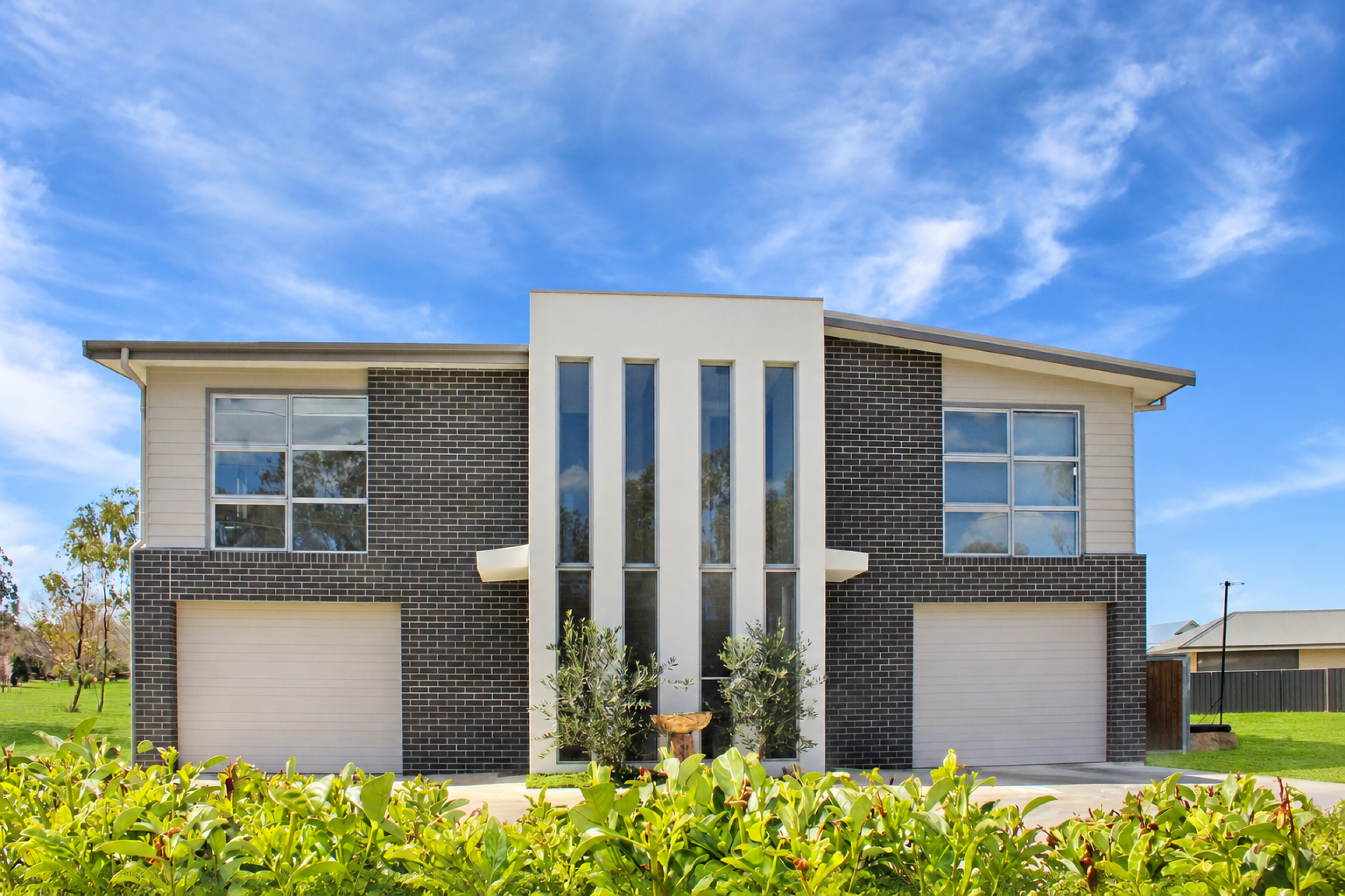 Townhouses Unit B Coolibah Drive, Inverell NSW - Multi Award Winning Home