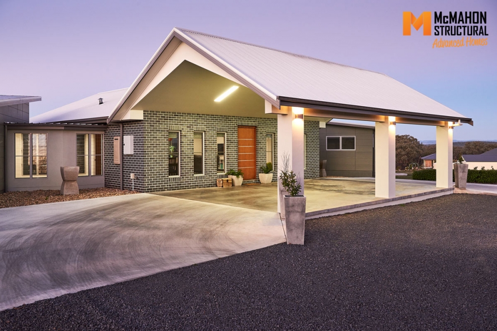 Clancy Drive, Inverell NSW - Award Winning Home 
