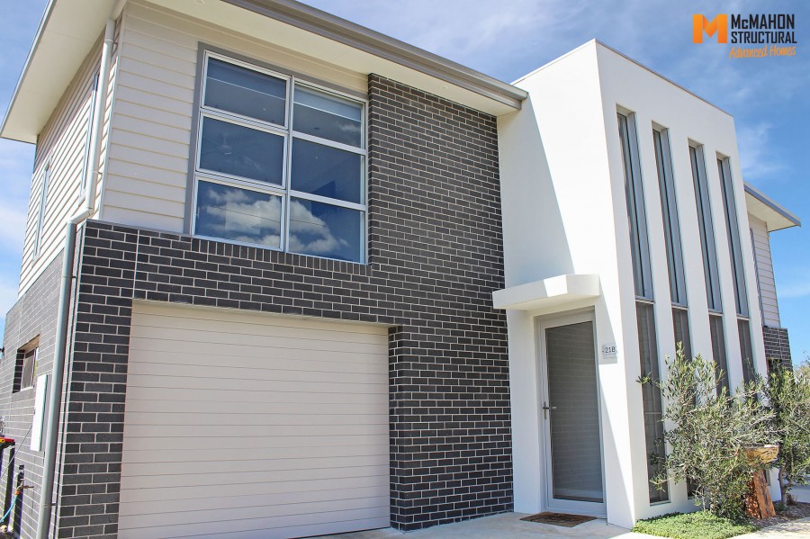 Townhouses Unit B Coolibah Drive, Inverell NSW - Multi Award Winning Home