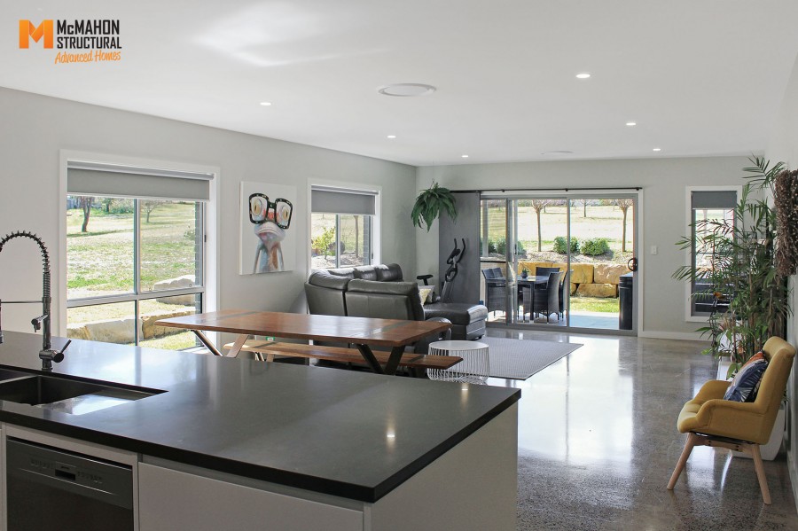 Townhouses Unit B Coolibah Drive, Inverell NSW - Multi Award Winning Home