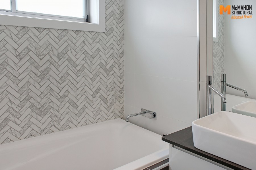 Townhouses Unit B Coolibah Drive, Inverell NSW - Multi Award Winning Home