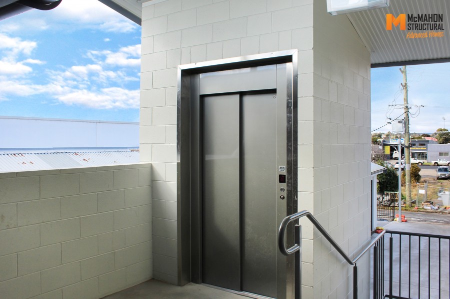 Byron Street - Upstairs Unit 2, Inverell NSW