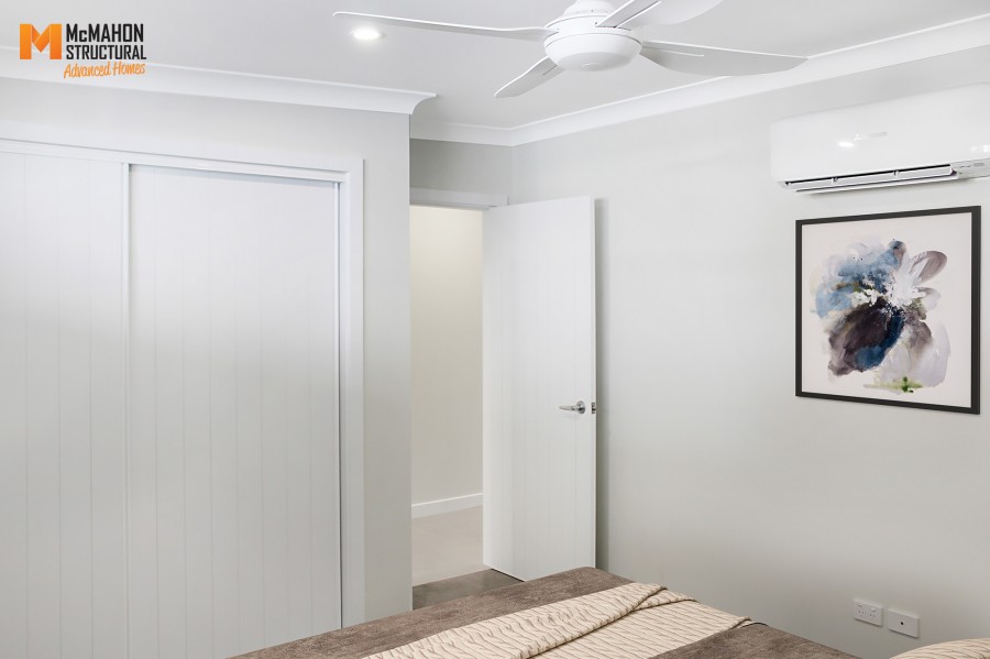 Byron Street - Upstairs Unit 2, Inverell NSW