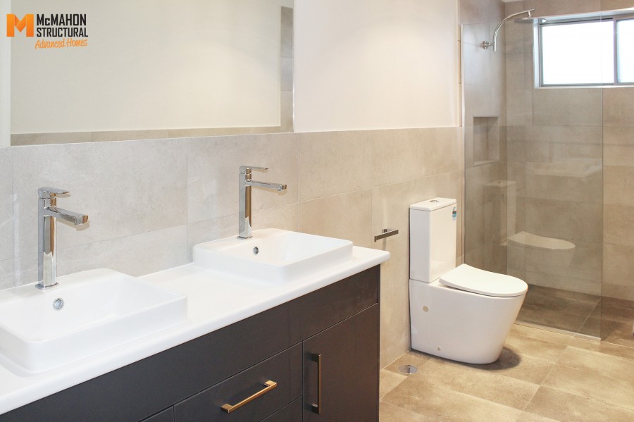 Byron Street - Upstairs Unit 3, Inverell NSW