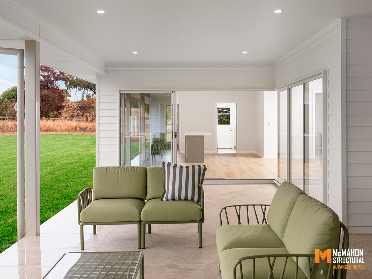 ALTITUDE - Flora Place, Runnymede Heights, Inverell