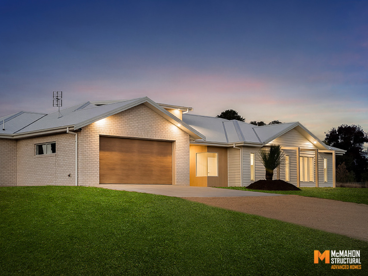 ALTITUDE - Flora Place, Runnymede Heights, Inverell