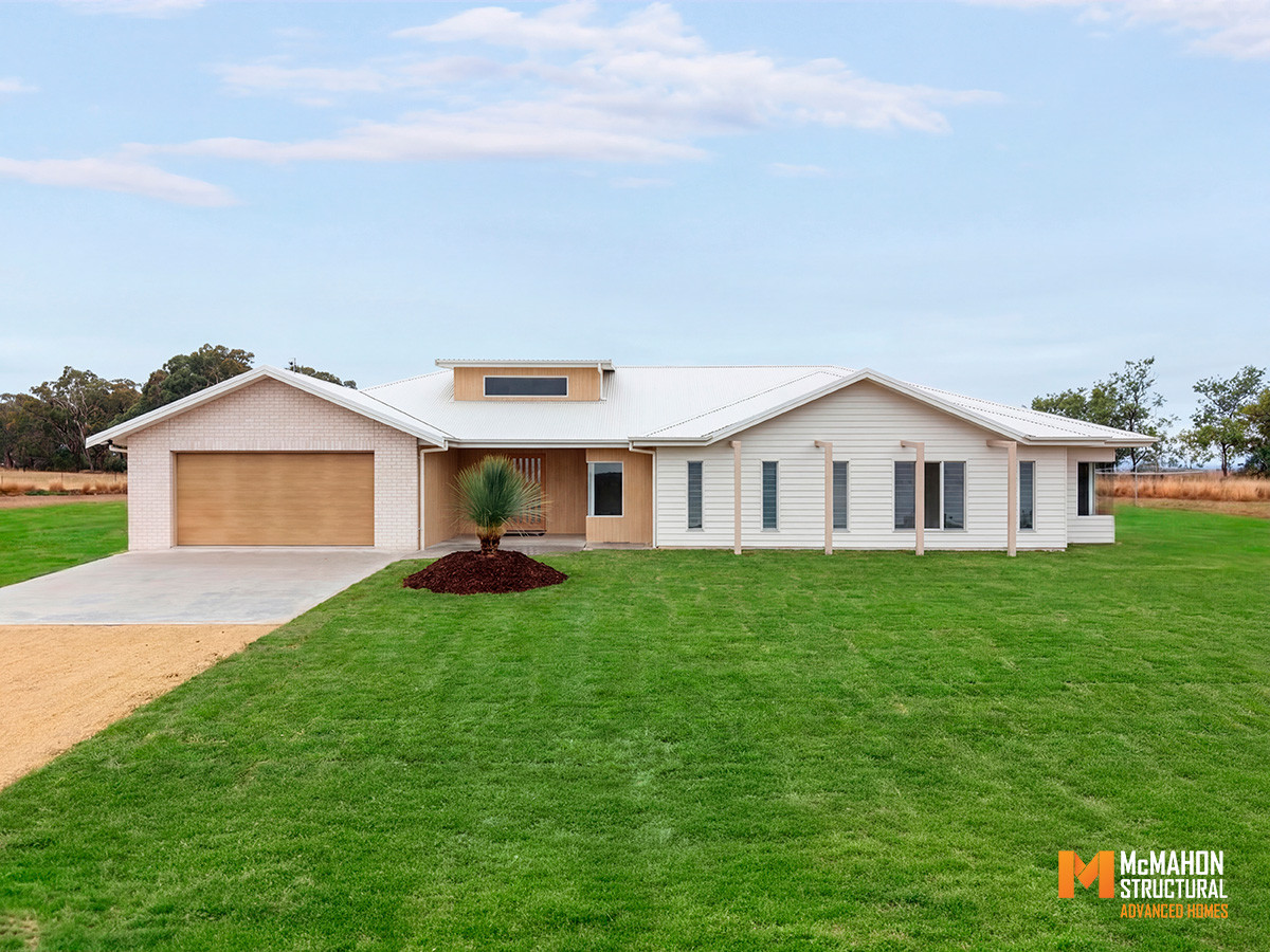 ALTITUDE - Flora Place, Runnymede Heights, Inverell