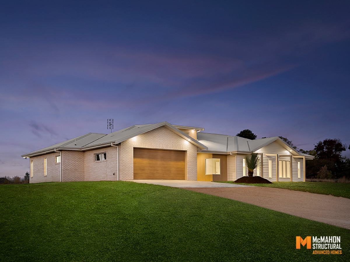 ALTITUDE - Flora Place, Runnymede Heights, Inverell
